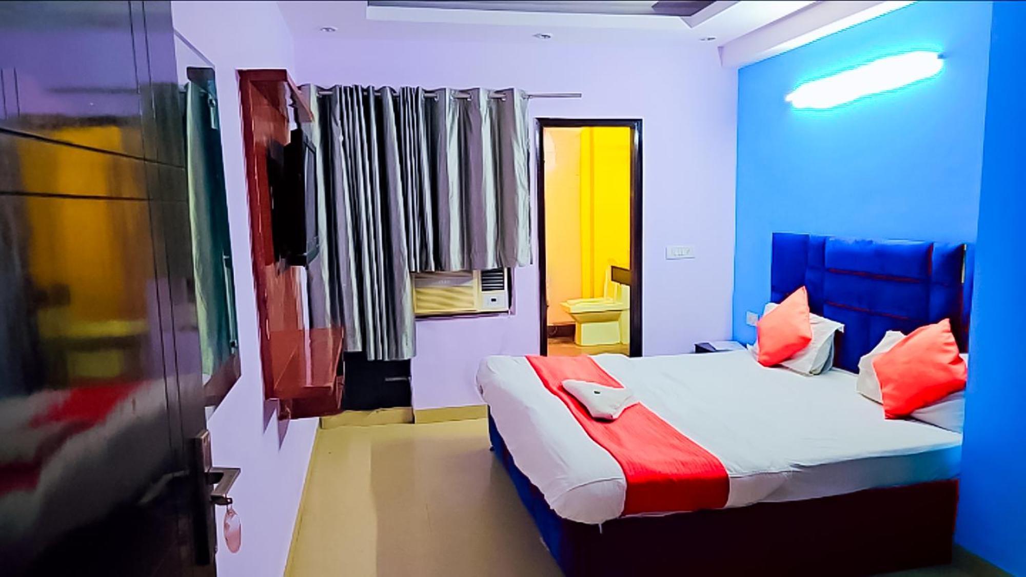 Happy Residency - Near Qutub Minar Hotel